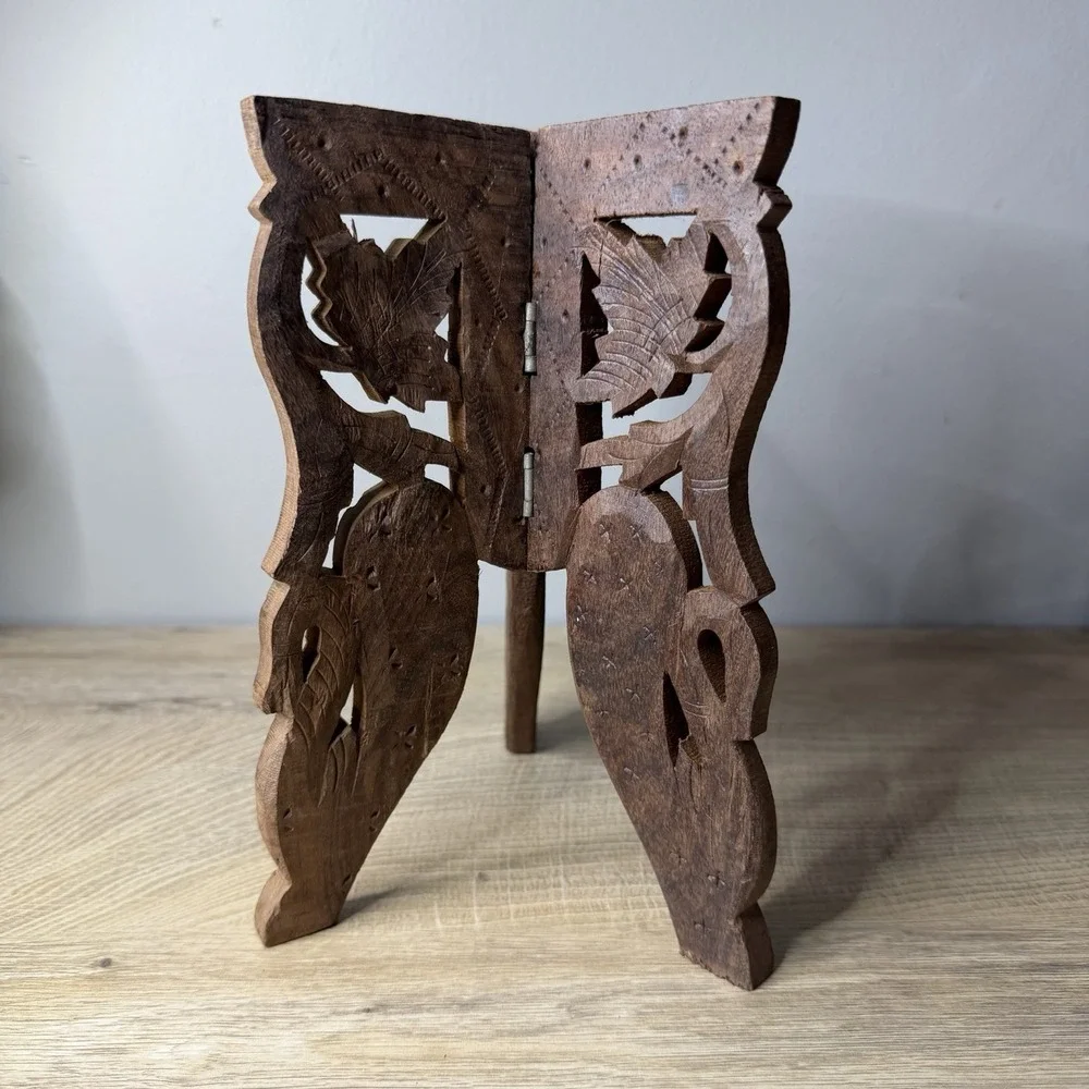 Hand‎ Carved Wooden Small Folding Book Stand Leaf Scroll Display Riser Bohemian